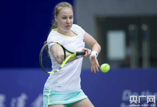 上充满自信 上充满自信