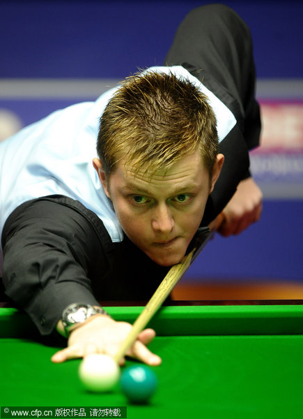 巨星穿过 巨星穿过