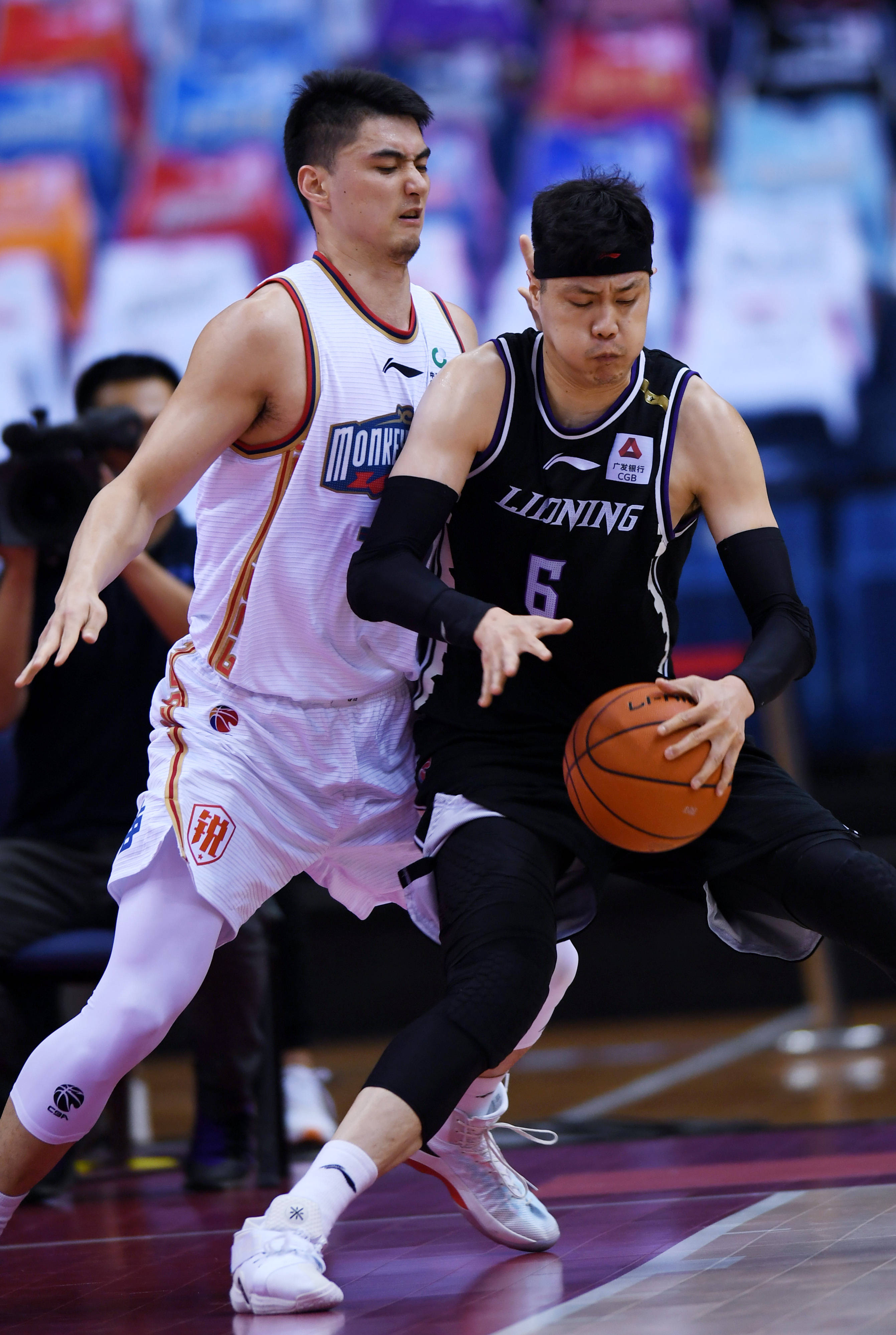 況下展現自 況下展現自