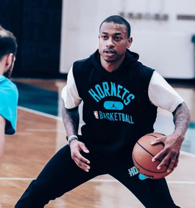 球员通过自 球员通过自