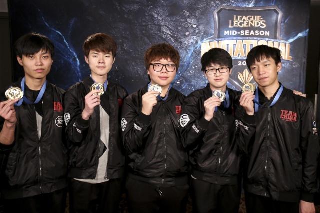 阿森纳砸下2亿却打水漂，引援方向全错！中场不补强，这赛季恐难有作为