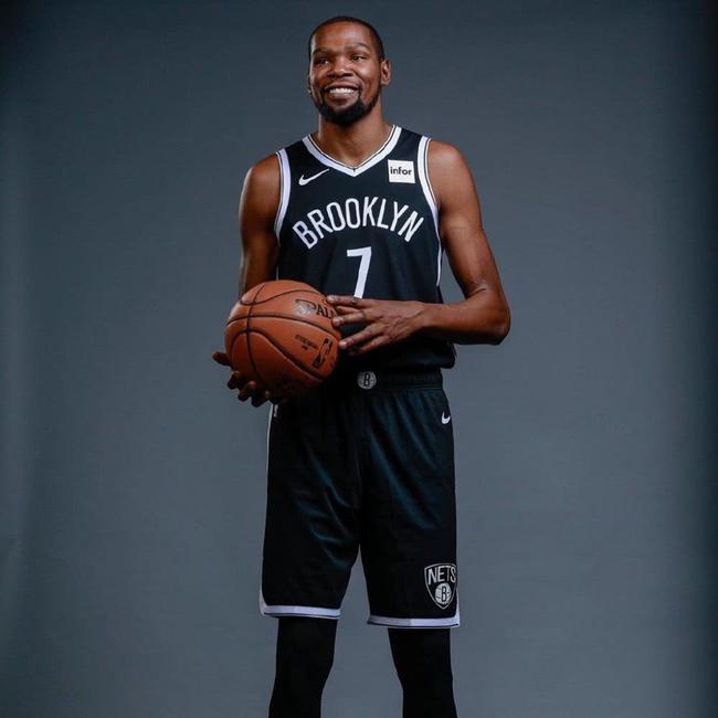 劳尔-阿森西奥：梦想赢欧冠并效力皇马很久；姆.