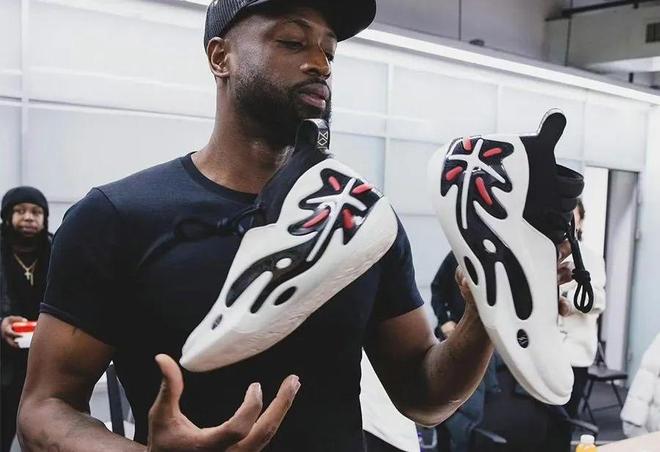 雷迪克：今天在退防转换方面做得不好，限制持球突破很困难